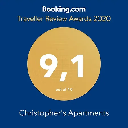Christopher's Nyaraló *
